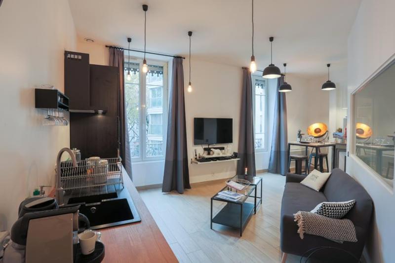 Suite Garibaldi Cosy Et Design Lyon Bagian luar foto
